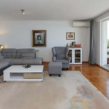 Exotica Vila *