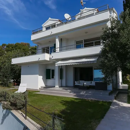 Vila Exotica